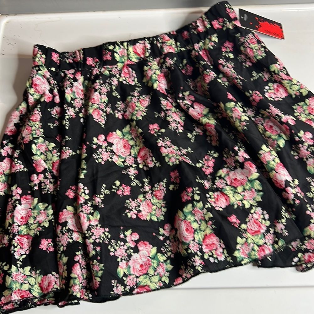Sho Sho skirt NWT